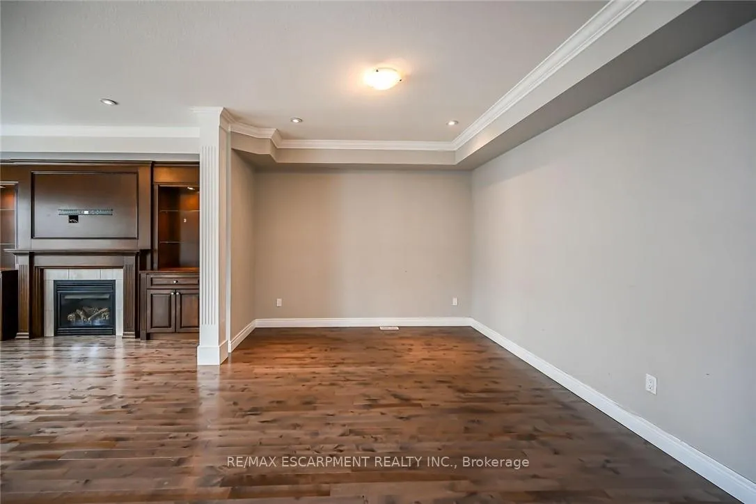 Photo 16 of 143 Davinci Boulevard, Hamilton, Carpenter — HOMEH