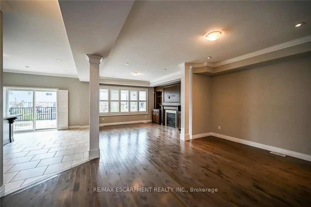 Photo 18 of 143 Davinci Boulevard, Hamilton, Carpenter — HOMEH