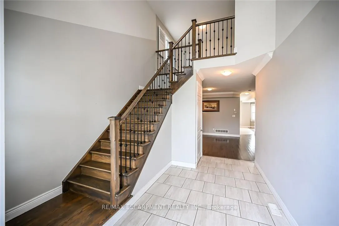 Photo 25 of 143 Davinci Boulevard, Hamilton, Carpenter — HOMEH
