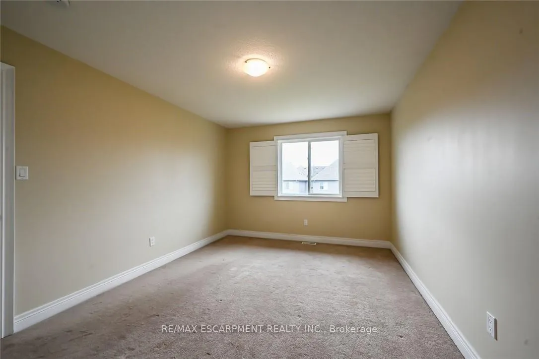 Photo 30 of 143 Davinci Boulevard, Hamilton, Carpenter — HOMEH