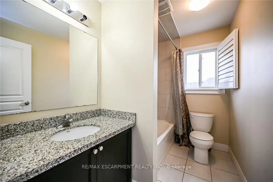 Photo 34 of 143 Davinci Boulevard, Hamilton, Carpenter — HOMEH