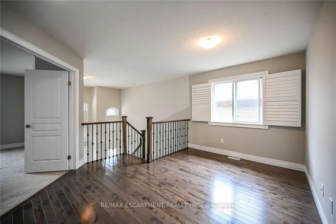 Photo 35 of 143 Davinci Boulevard, Hamilton, Carpenter — HOMEH