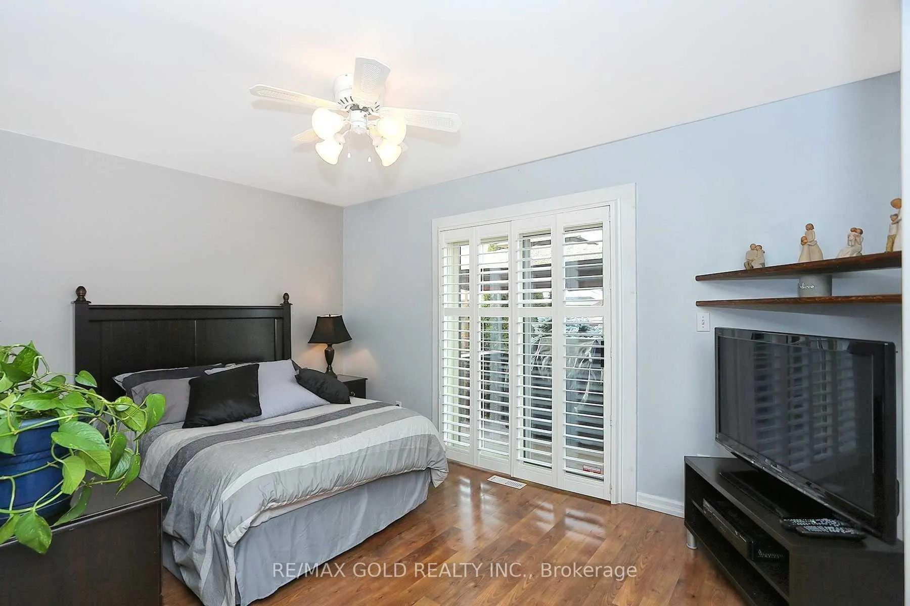 Photo 2 of 214 Athabasca Street, Oshawa, Donevan — HOMEH