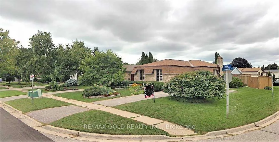 Photo 11 of 214 Athabasca Street, Oshawa, Donevan — HOMEH
