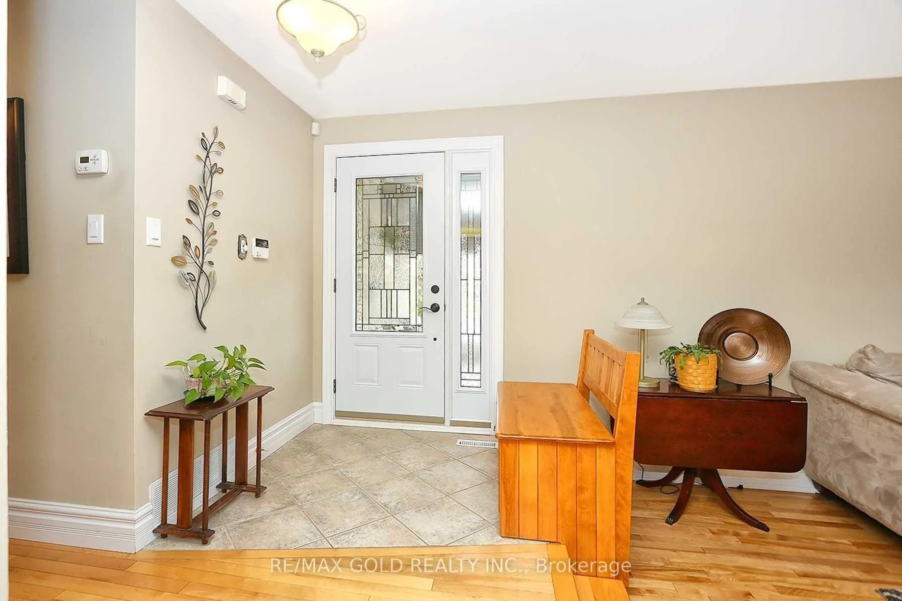 Photo 12 of 214 Athabasca Street, Oshawa, Donevan — HOMEH