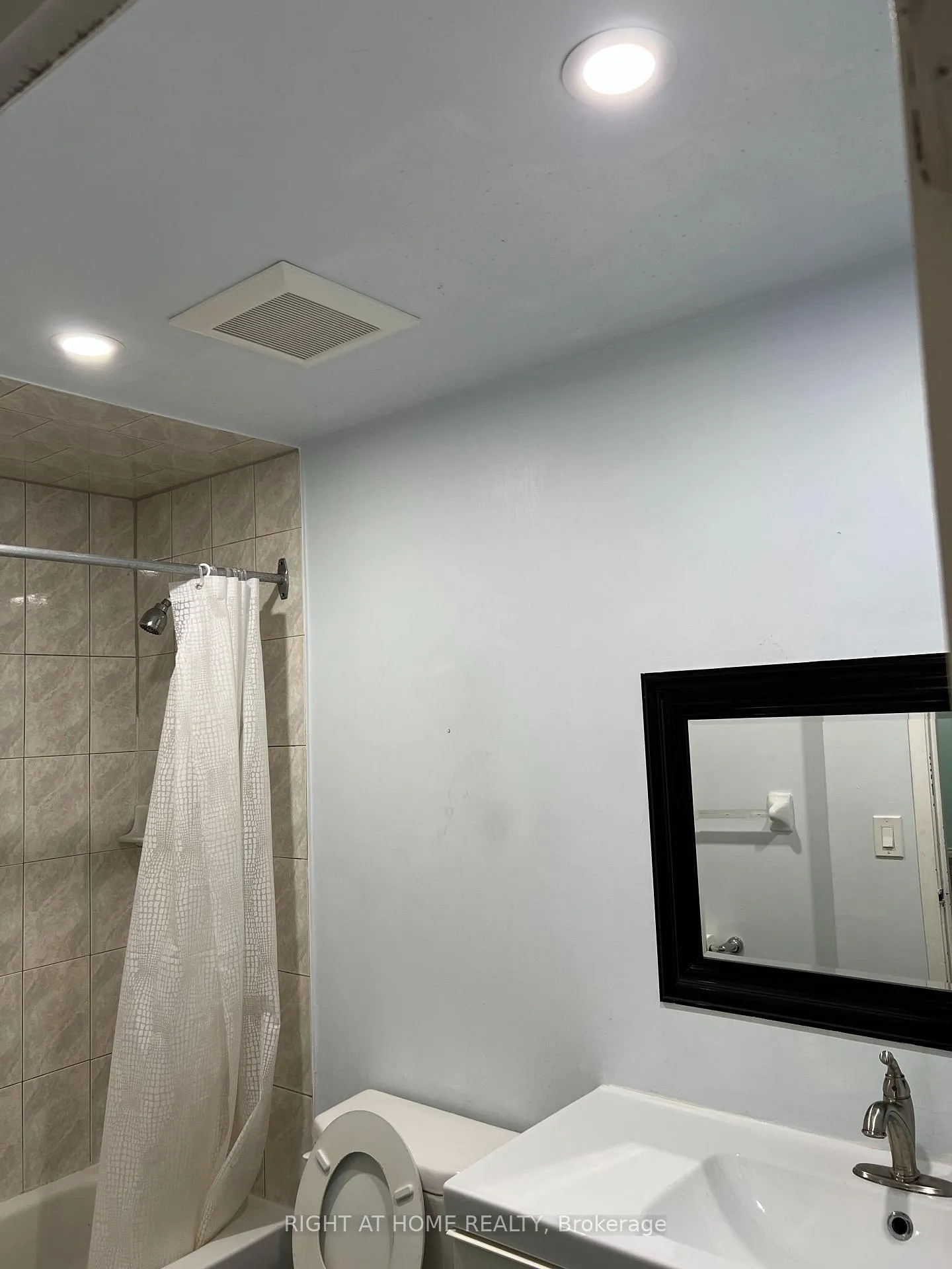 Photo 6 of Unit Unit 1, 611 Gerrard Street E, Toronto, South Riverdale — HOMEH