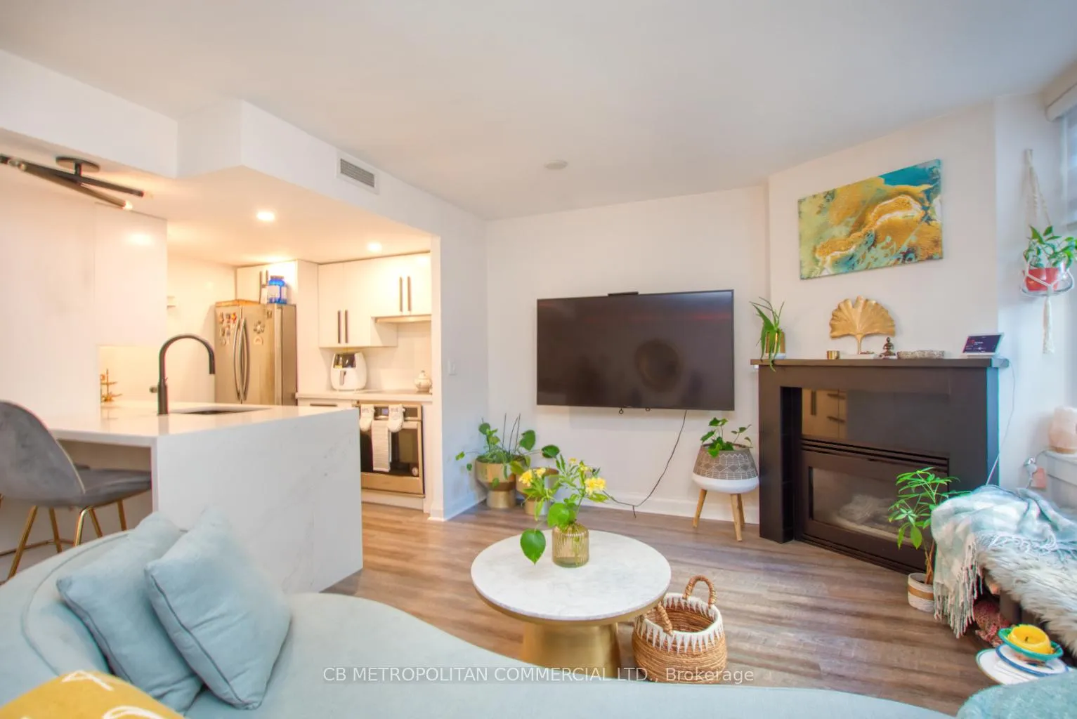 Photo 5 of Unit 5, 98 Redpath Avenue, Toronto, Mount Pleasant West — HOMEH