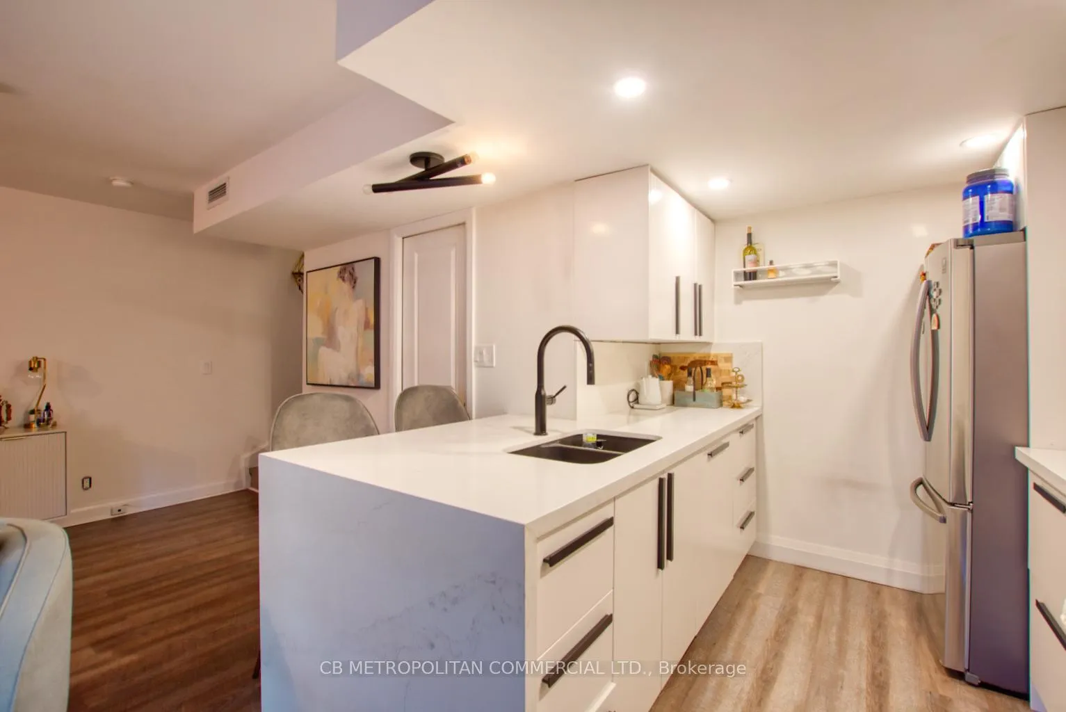 Photo 9 of Unit 5, 98 Redpath Avenue, Toronto, Mount Pleasant West — HOMEH