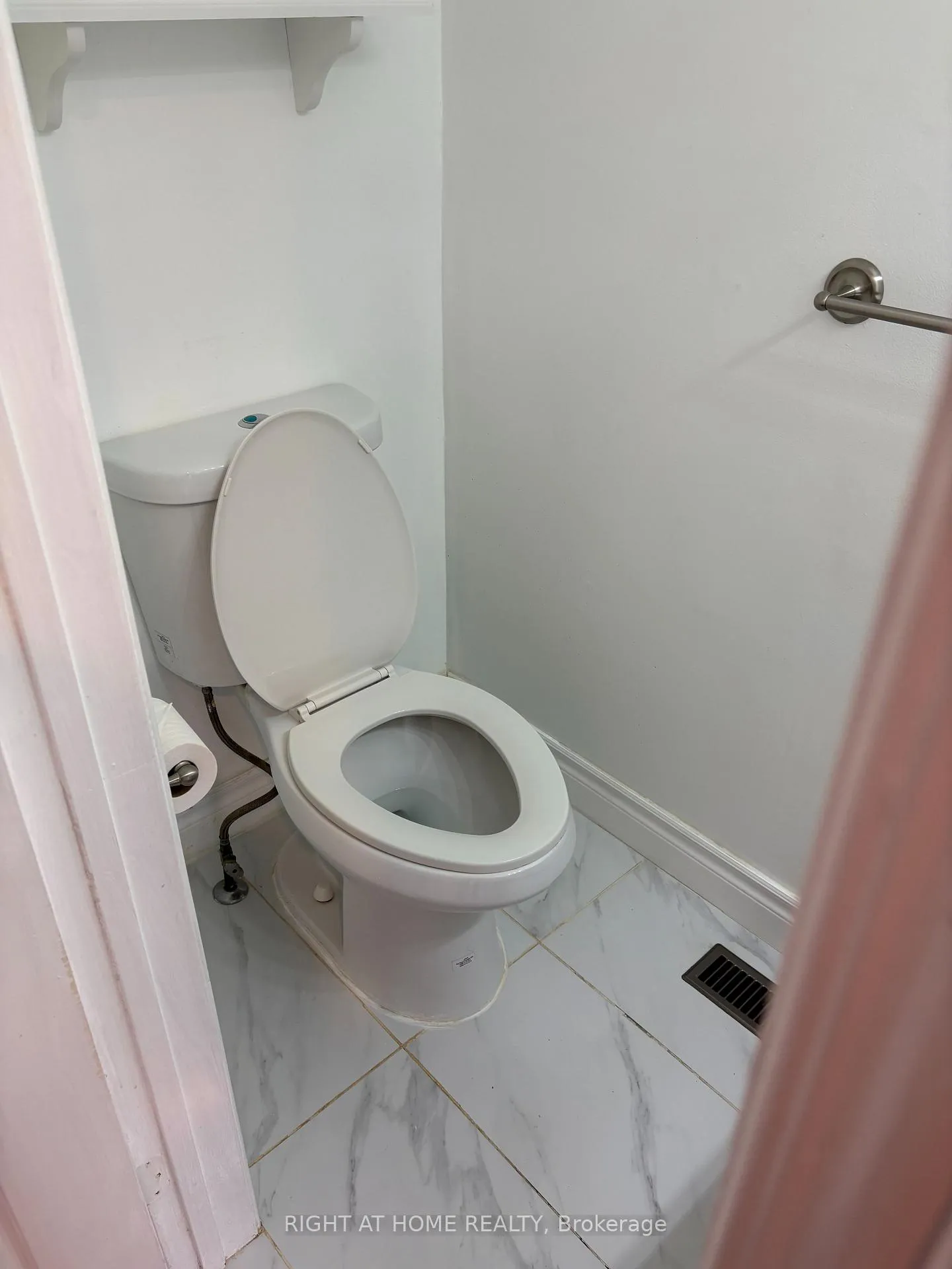 Photo 12 of 33 Innisbrook Crescent, Markham, Aileen-Willowbrook — HOMEH