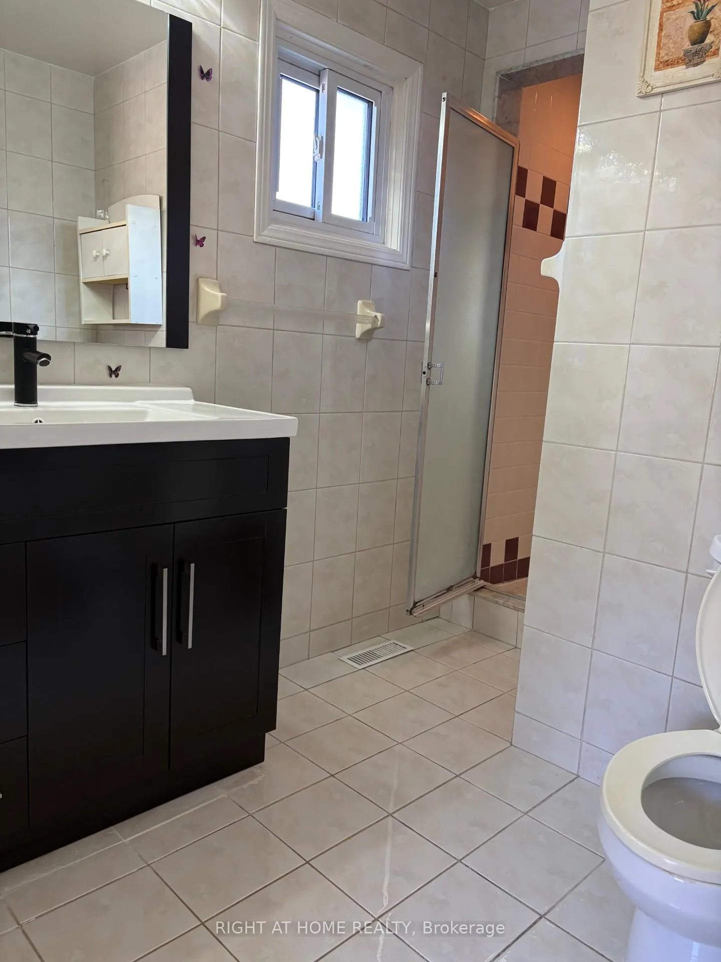 Photo 20 of 33 Innisbrook Crescent, Markham, Aileen-Willowbrook — HOMEH
