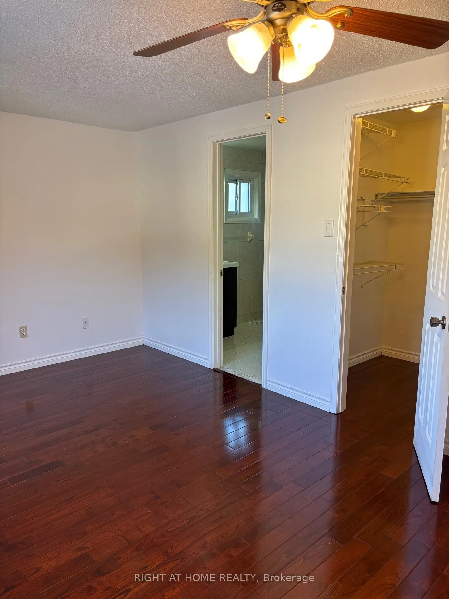 Photo 22 of 33 Innisbrook Crescent, Markham, Aileen-Willowbrook — HOMEH