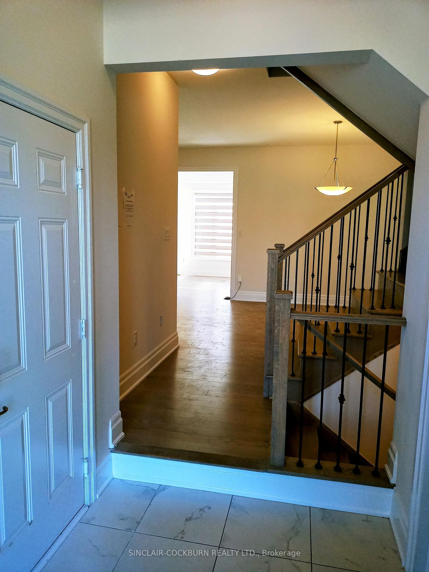 Photo 3 of 14 Michener Drive, Brampton, Sandringham-Wellington North — HOMEH