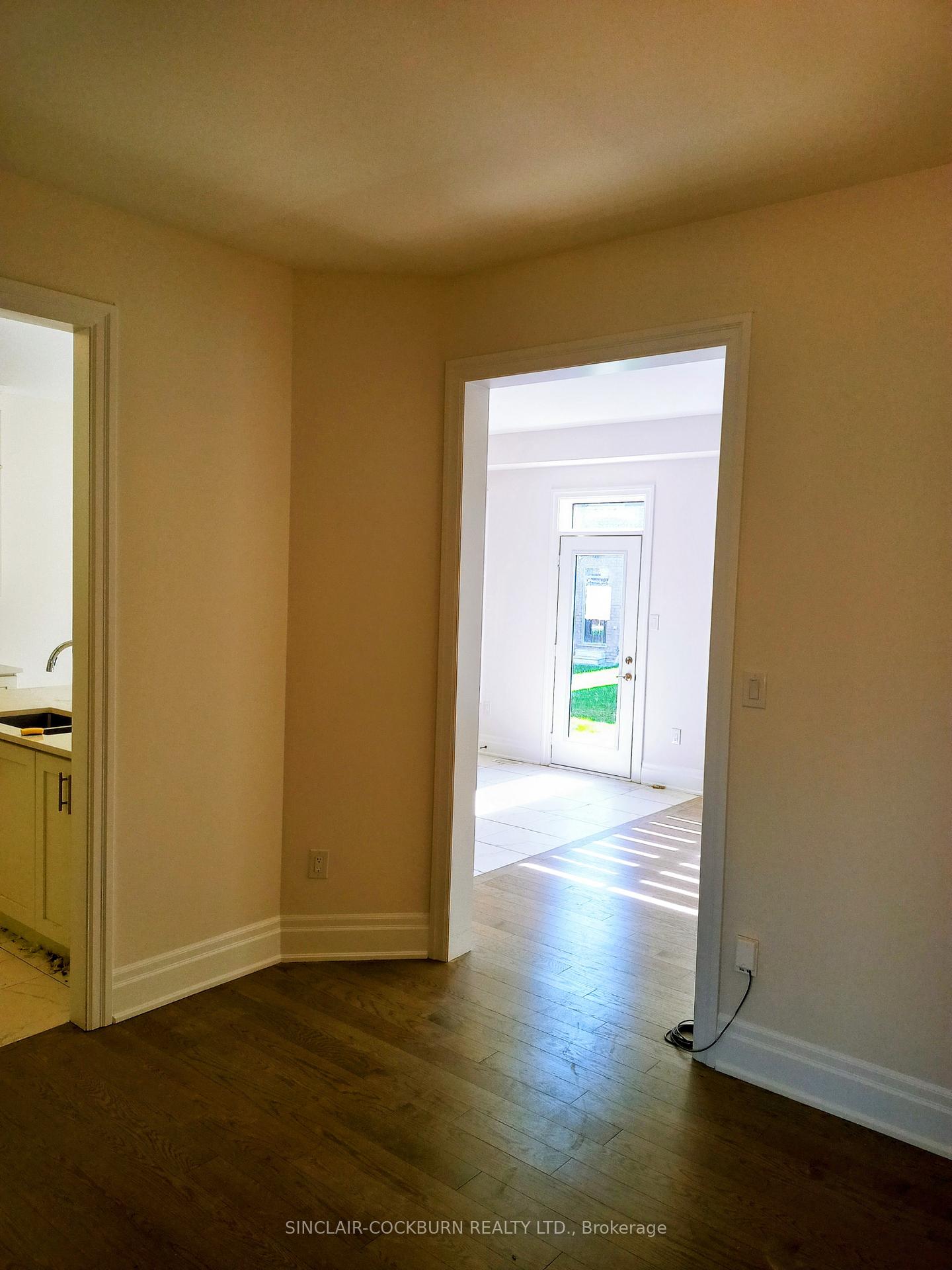 Photo 5 of 14 Michener Drive, Brampton, Sandringham-Wellington North — HOMEH