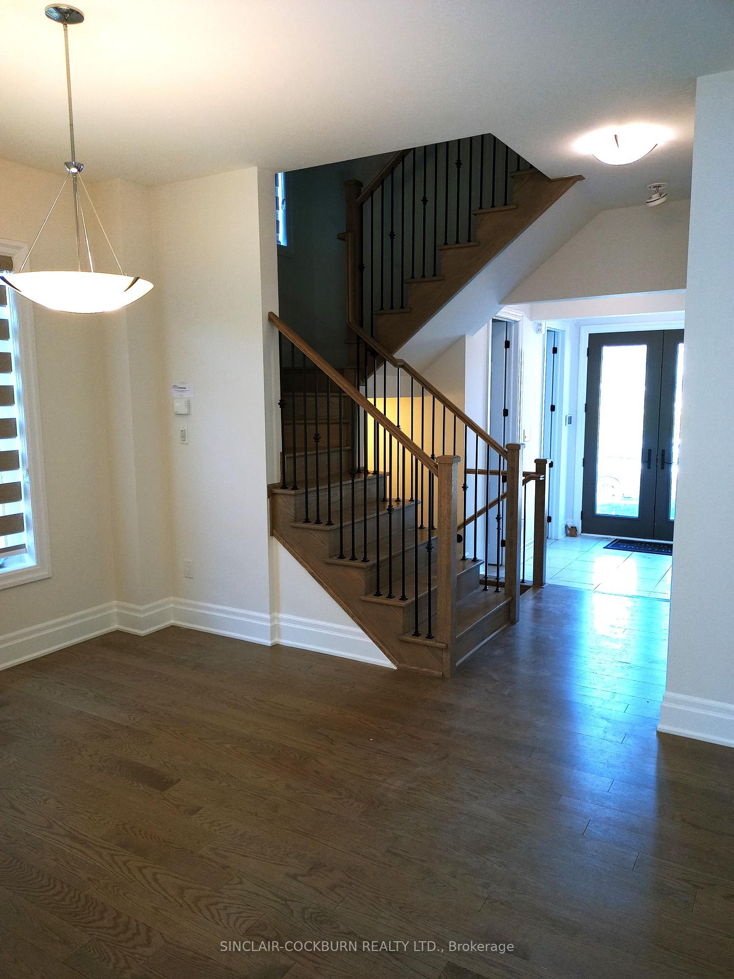 Photo 9 of 14 Michener Drive, Brampton, Sandringham-Wellington North — HOMEH