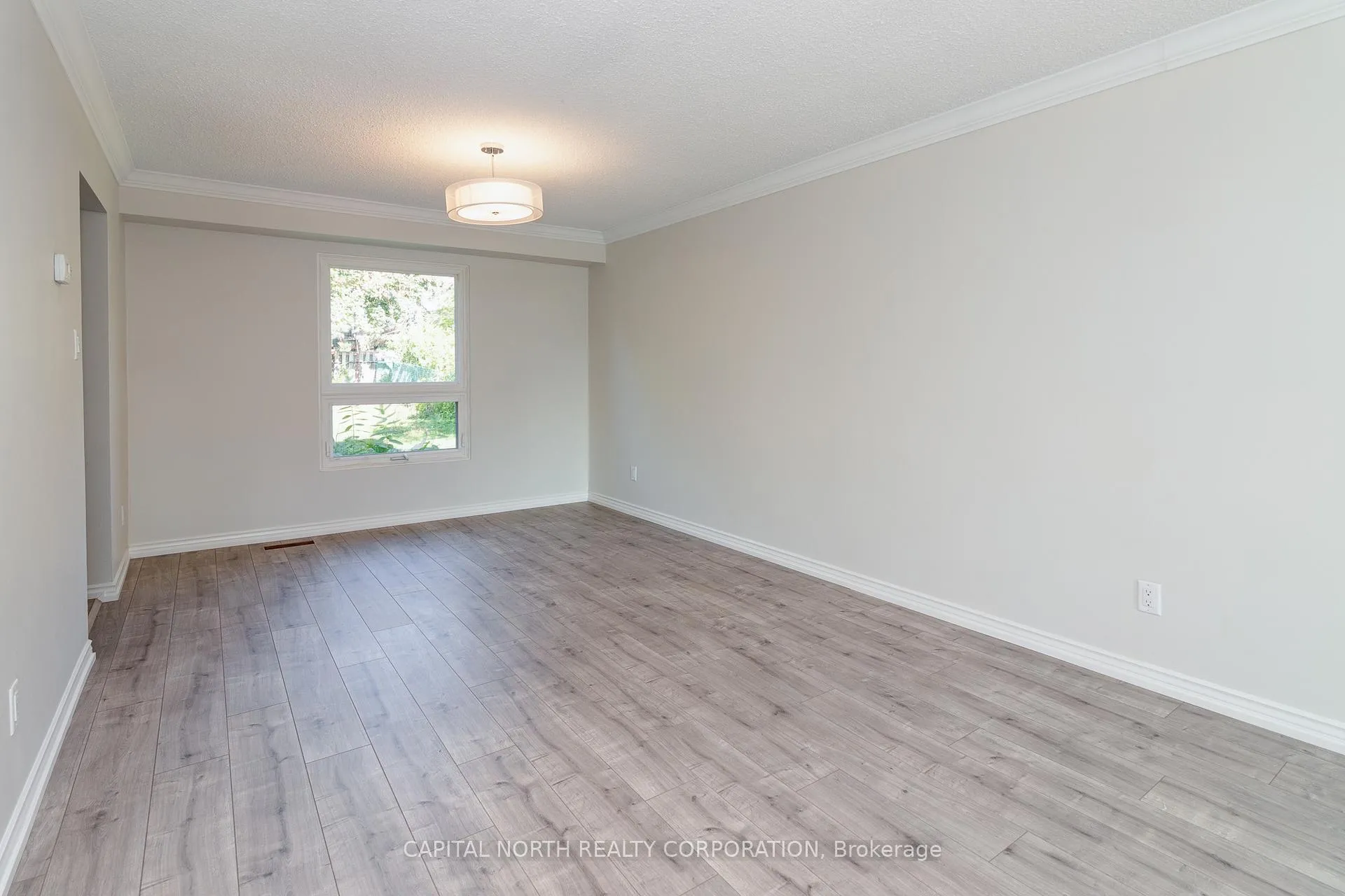 Photo 5 of 283 Crestwood Road, Caledon, Bolton North — HOMEH