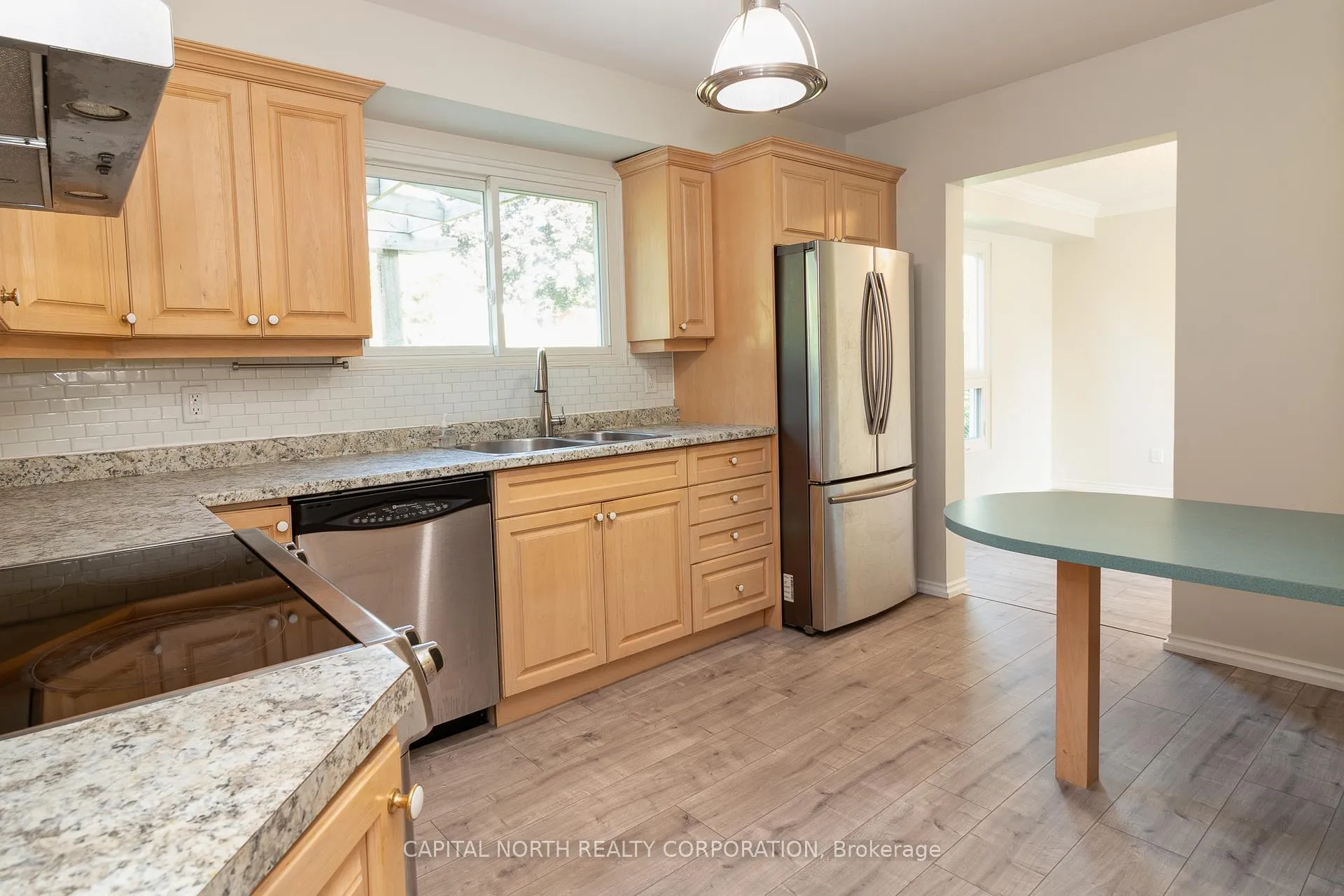 Photo 9 of 283 Crestwood Road, Caledon, Bolton North — HOMEH