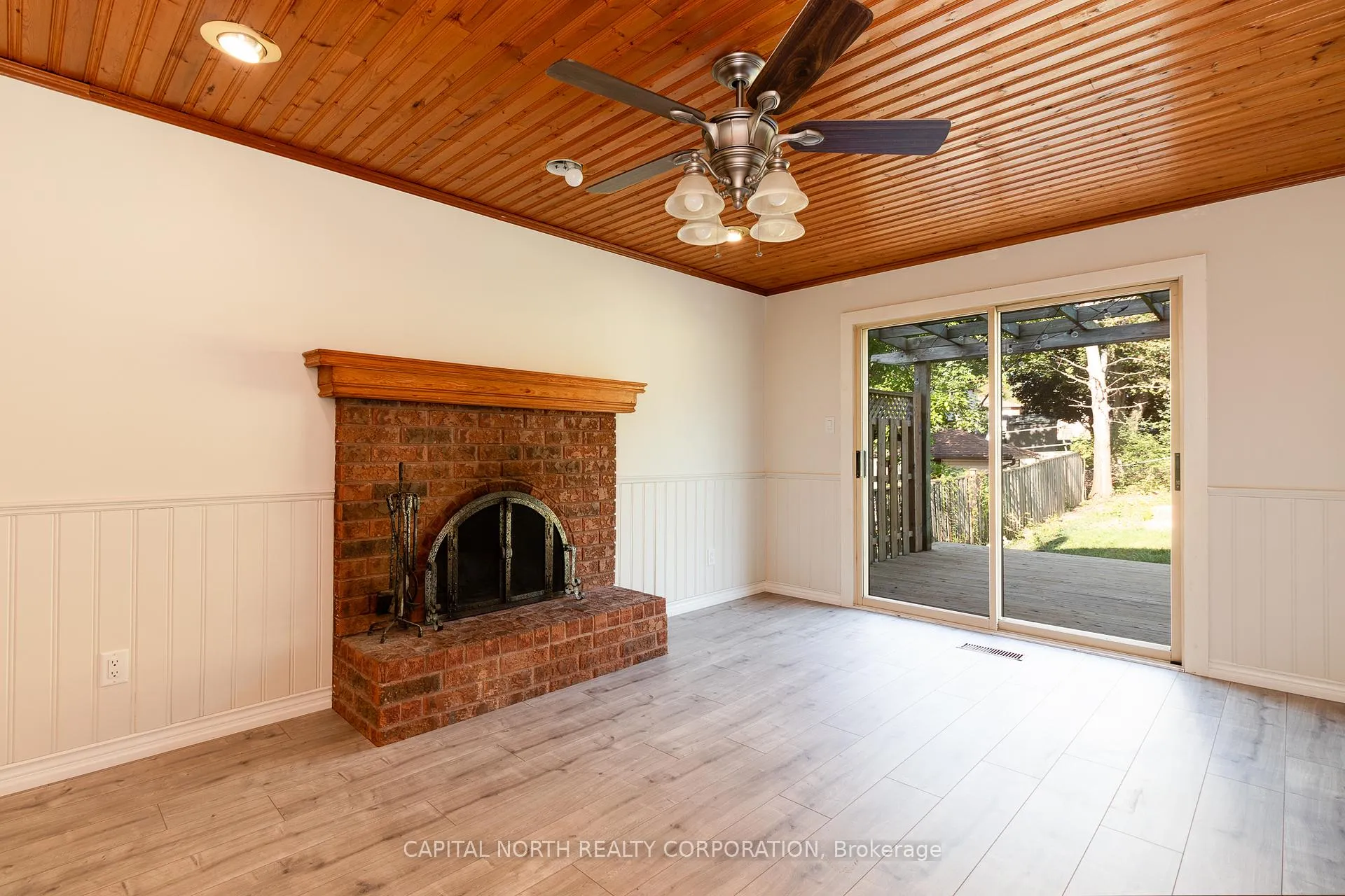 Photo 10 of 283 Crestwood Road, Caledon, Bolton North — HOMEH