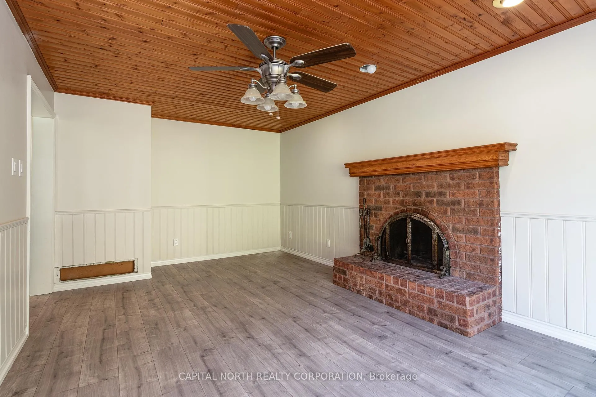 Photo 11 of 283 Crestwood Road, Caledon, Bolton North — HOMEH