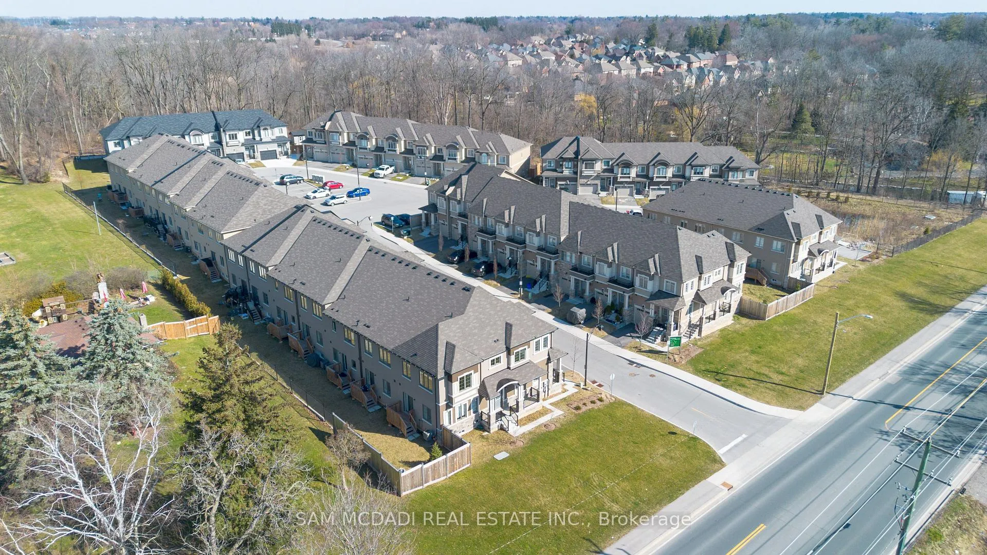 Photo 4 of Unit 1, 515 Garner Road W, Hamilton, Ancaster — HOMEH