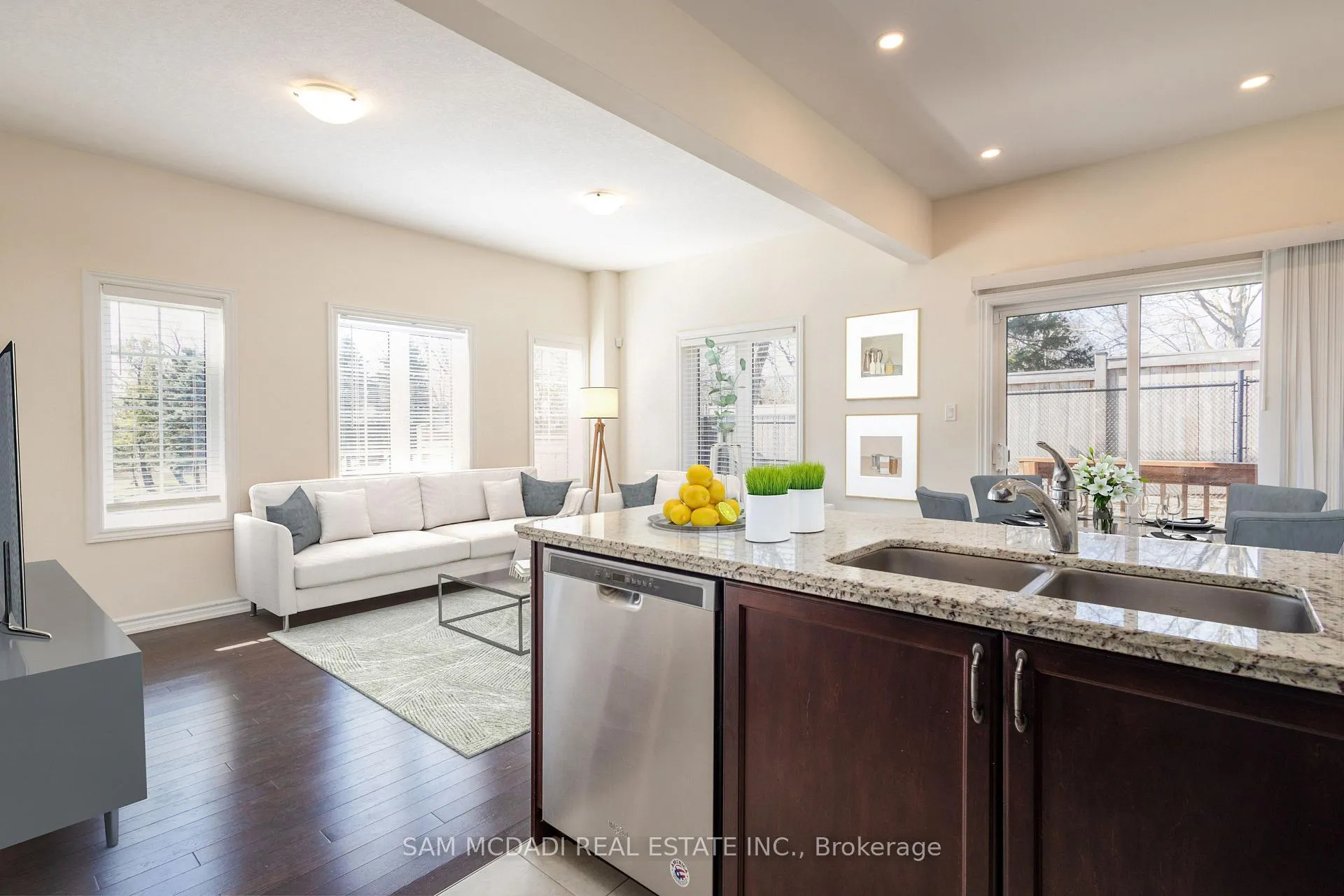 Photo 10 of Unit 1, 515 Garner Road W, Hamilton, Ancaster — HOMEH