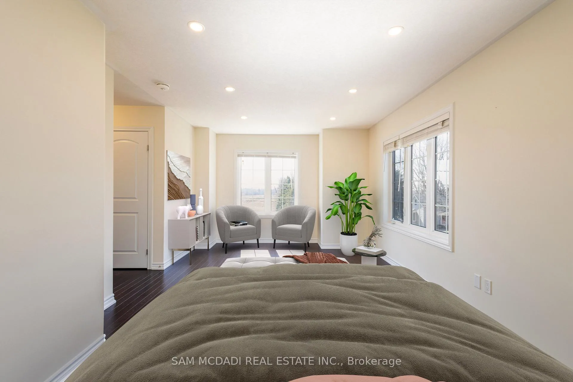 Photo 15 of Unit 1, 515 Garner Road W, Hamilton, Ancaster — HOMEH