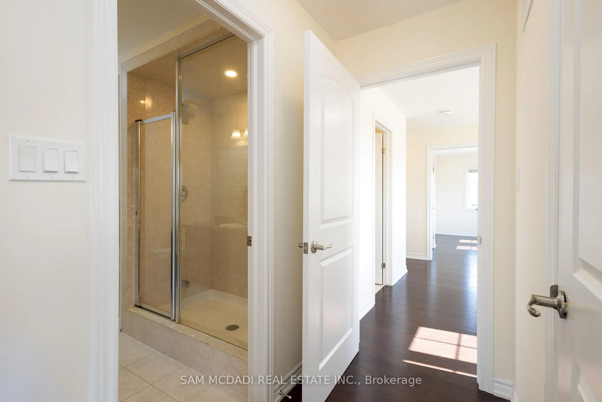 Photo 17 of Unit 1, 515 Garner Road W, Hamilton, Ancaster — HOMEH