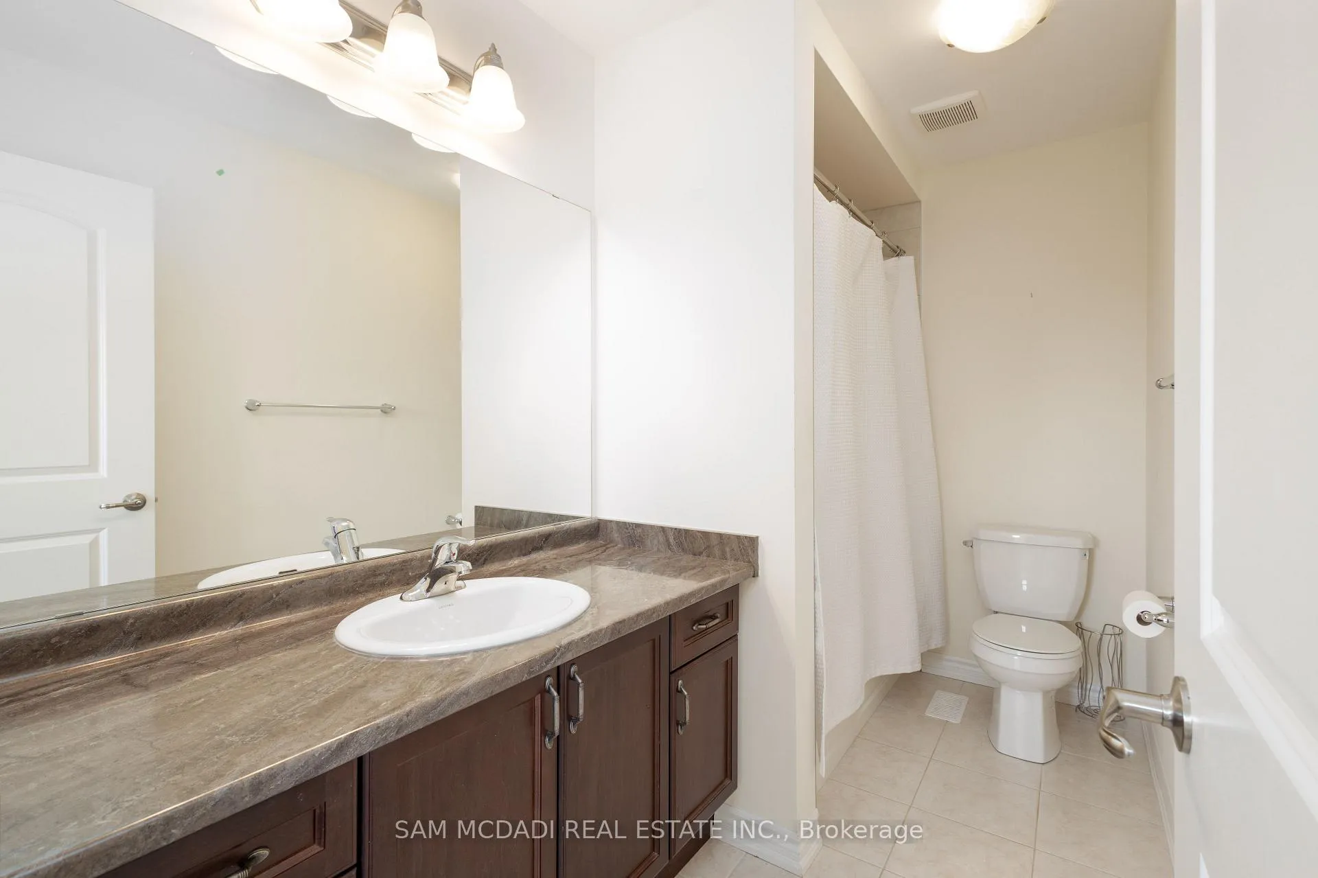 Photo 21 of Unit 1, 515 Garner Road W, Hamilton, Ancaster — HOMEH