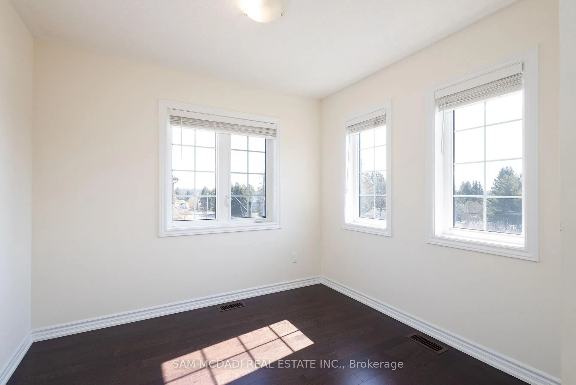 Photo 22 of Unit 1, 515 Garner Road W, Hamilton, Ancaster — HOMEH