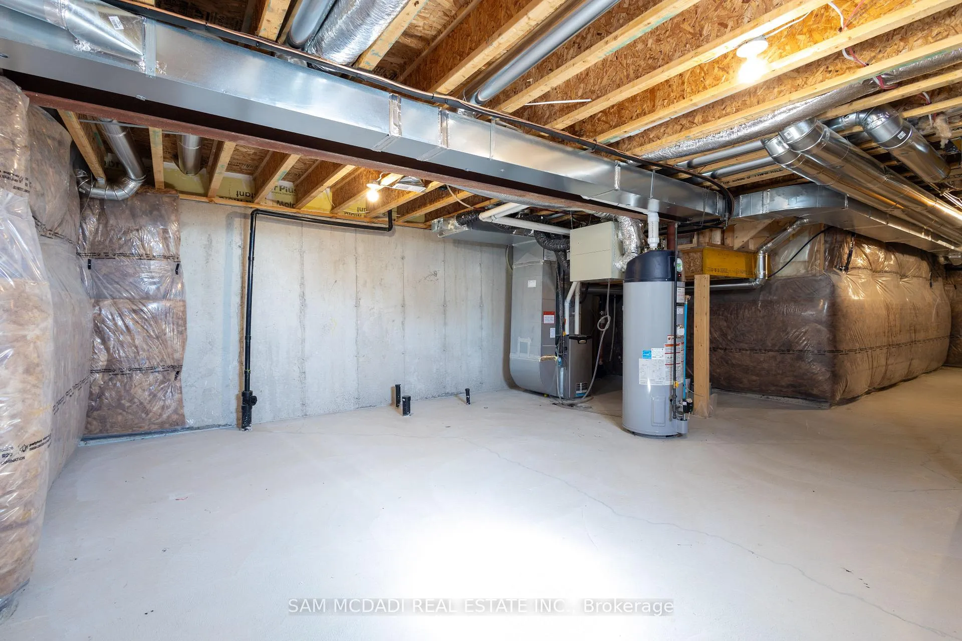 Photo 28 of Unit 1, 515 Garner Road W, Hamilton, Ancaster — HOMEH