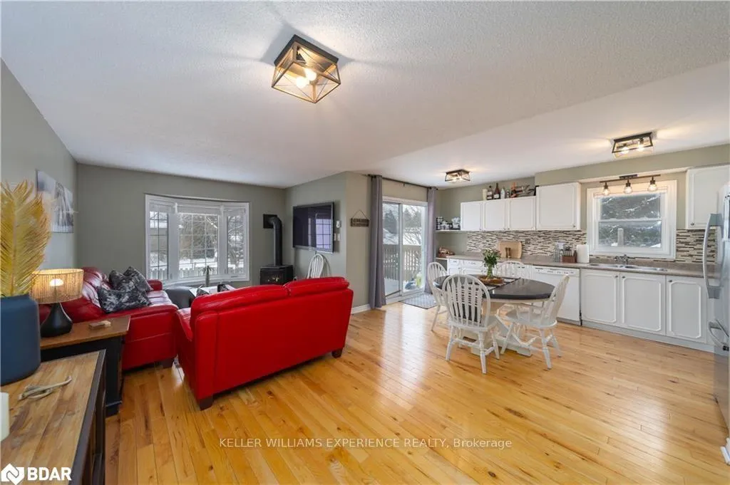 Photo 5 of 334 Shelburne Place, Shelburne — HOMEH