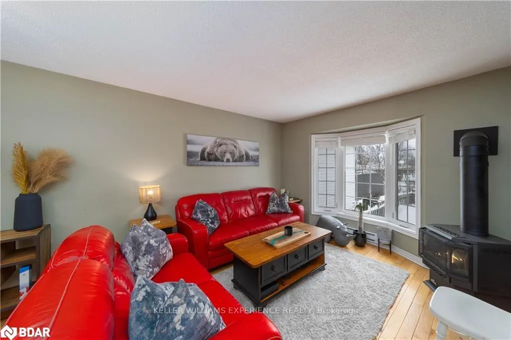 Photo 6 of 334 Shelburne Place, Shelburne — HOMEH