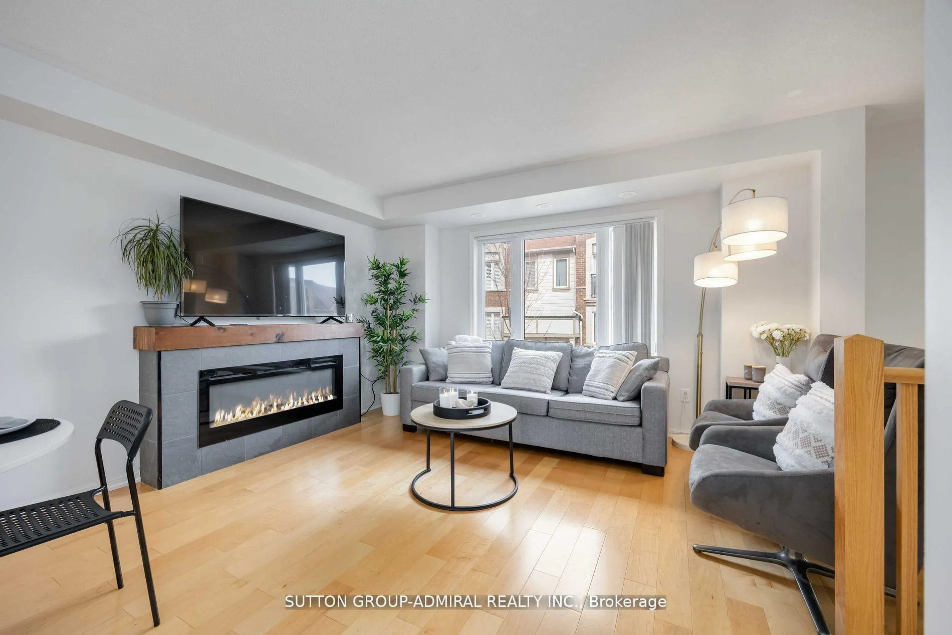 Photo 5 of 60 Harry Penrose Avenue, Aurora, Bayview Northeast — HOMEH