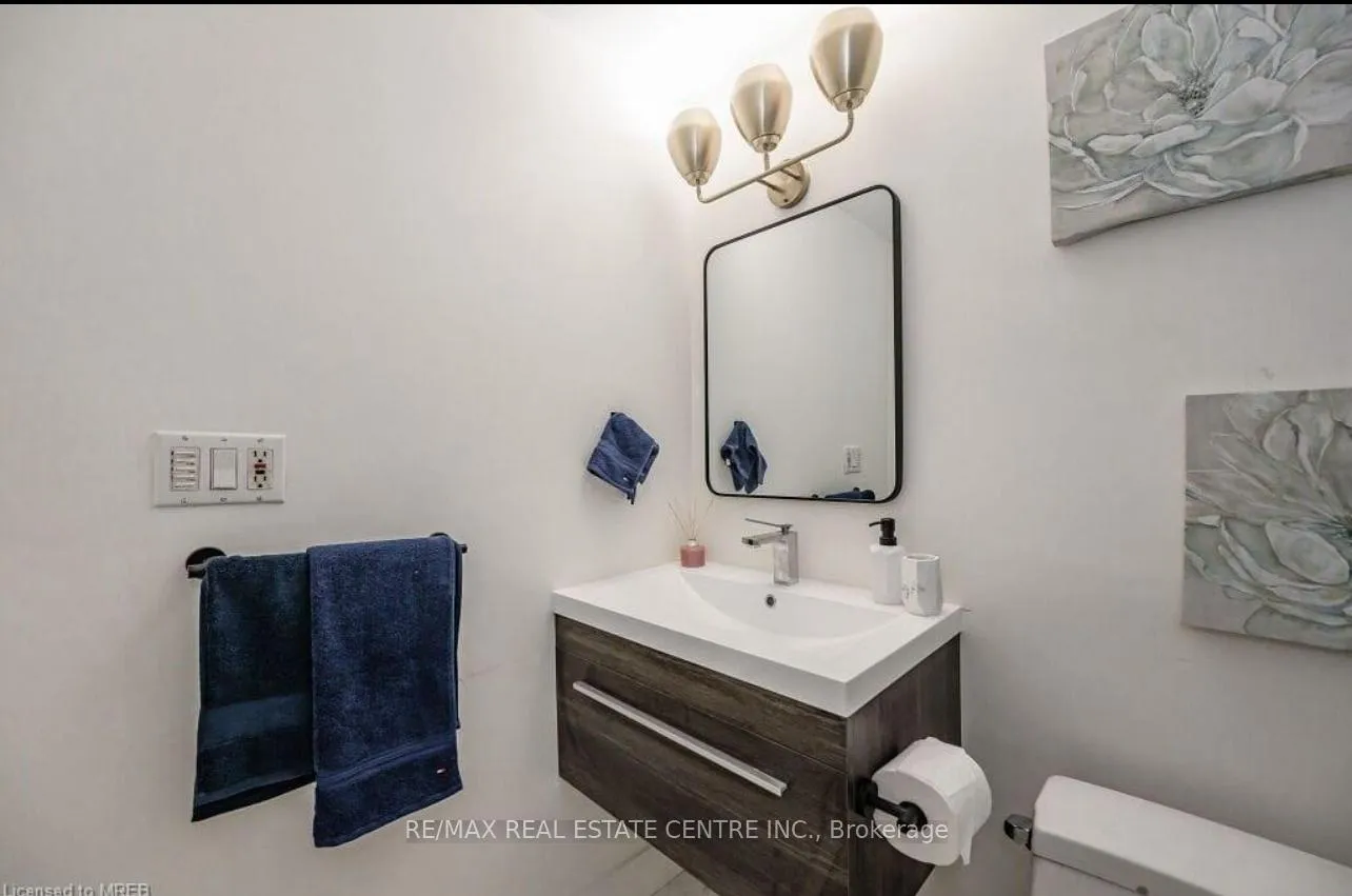 Photo 5 of Unit Lower, 136 The Country Way, Kitchener — HOMEH