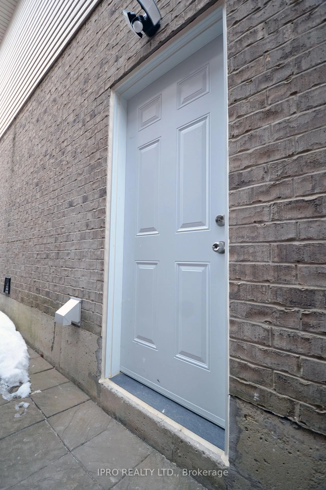 Photo 3 of Unit Basement, 151 Elmore Drive, Hamilton, Eleanor — HOMEH