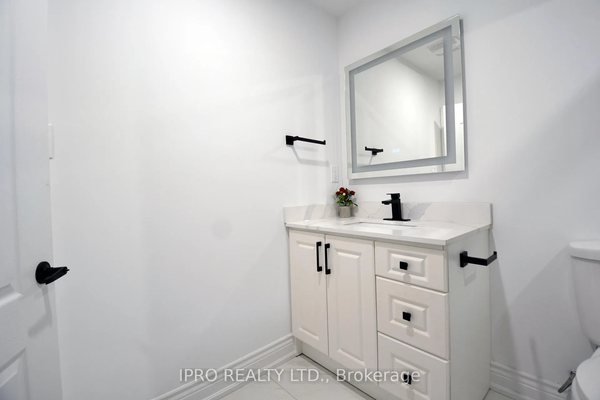 Photo 23 of Unit Basement, 151 Elmore Drive, Hamilton, Eleanor — HOMEH