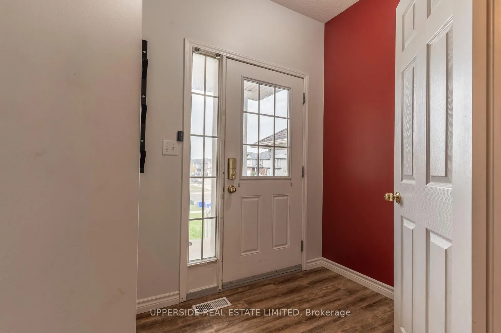 Photo 3 of 191 Woodbine Avenue, Kitchener — HOMEH