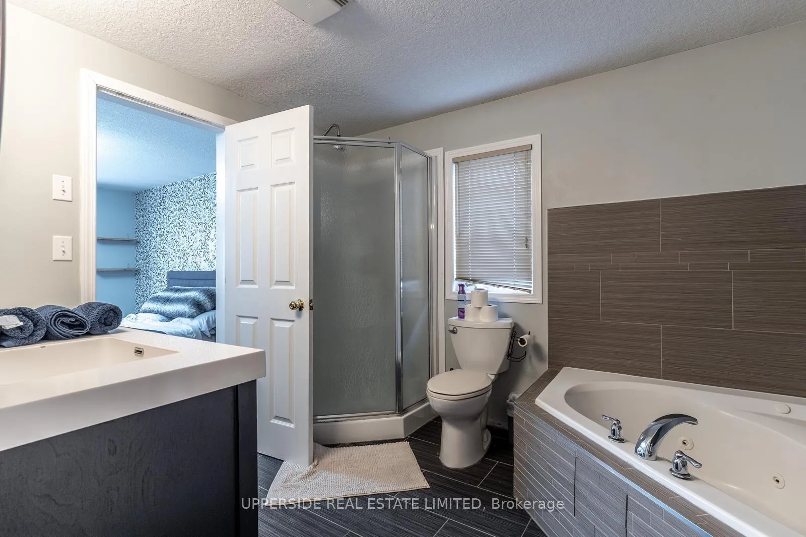 Photo 23 of 191 Woodbine Avenue, Kitchener — HOMEH
