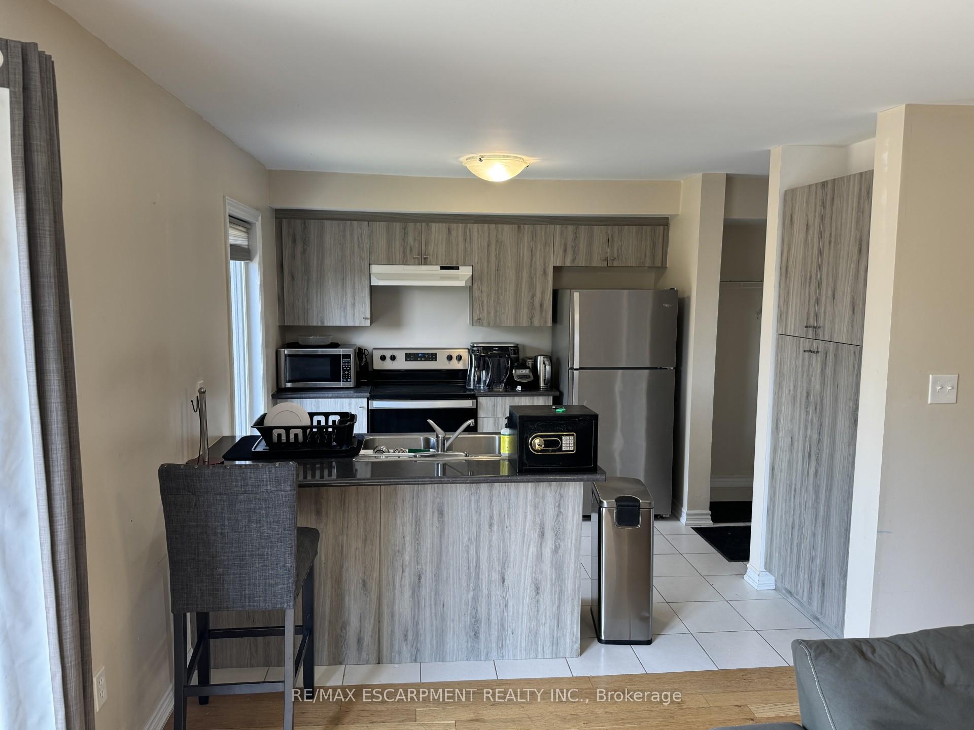 Photo 9 of 70 Brown Bear Street W, Barrie, Rural Barrie Southwest — HOMEH