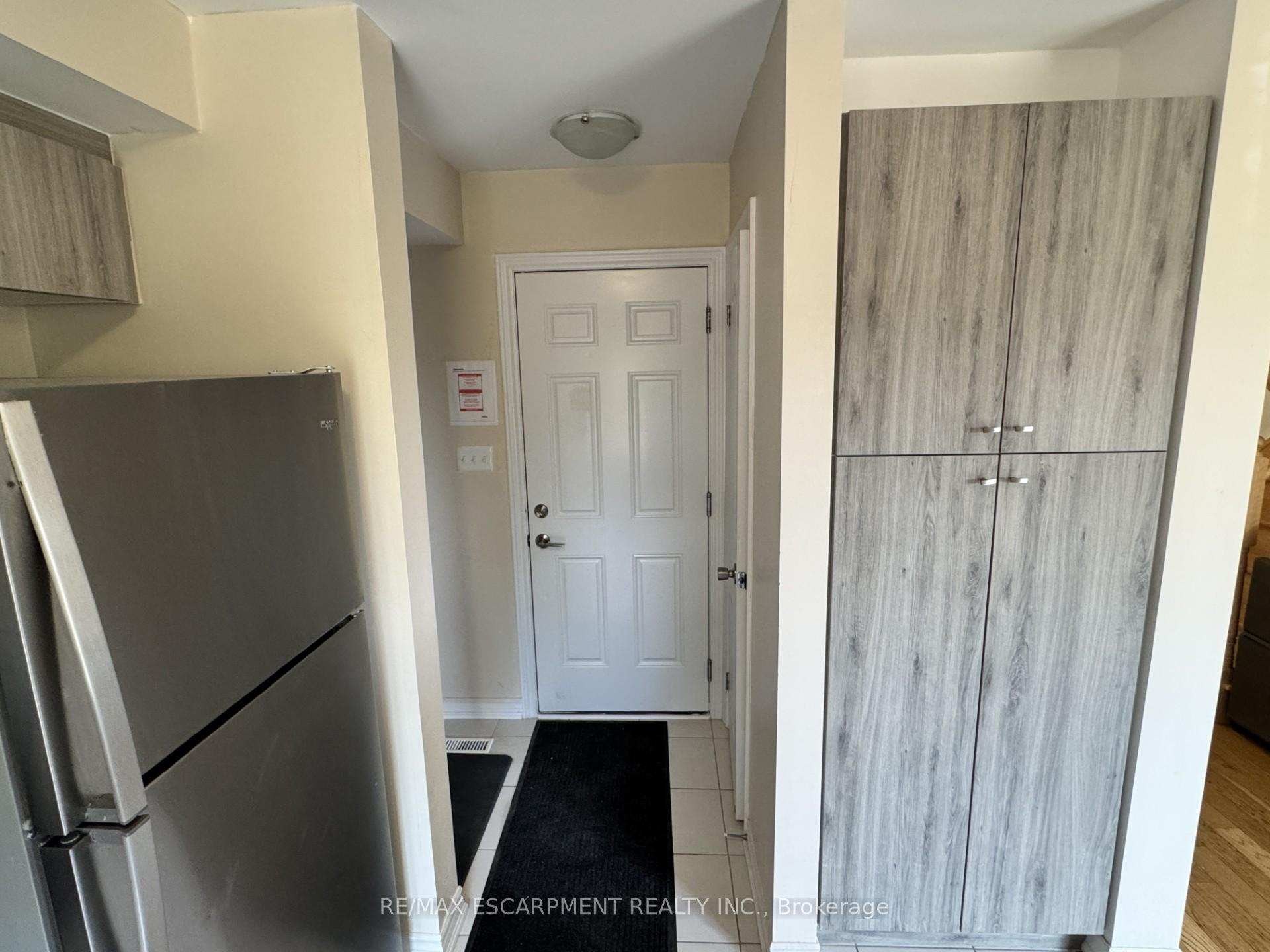 Photo 10 of 70 Brown Bear Street W, Barrie, Rural Barrie Southwest — HOMEH