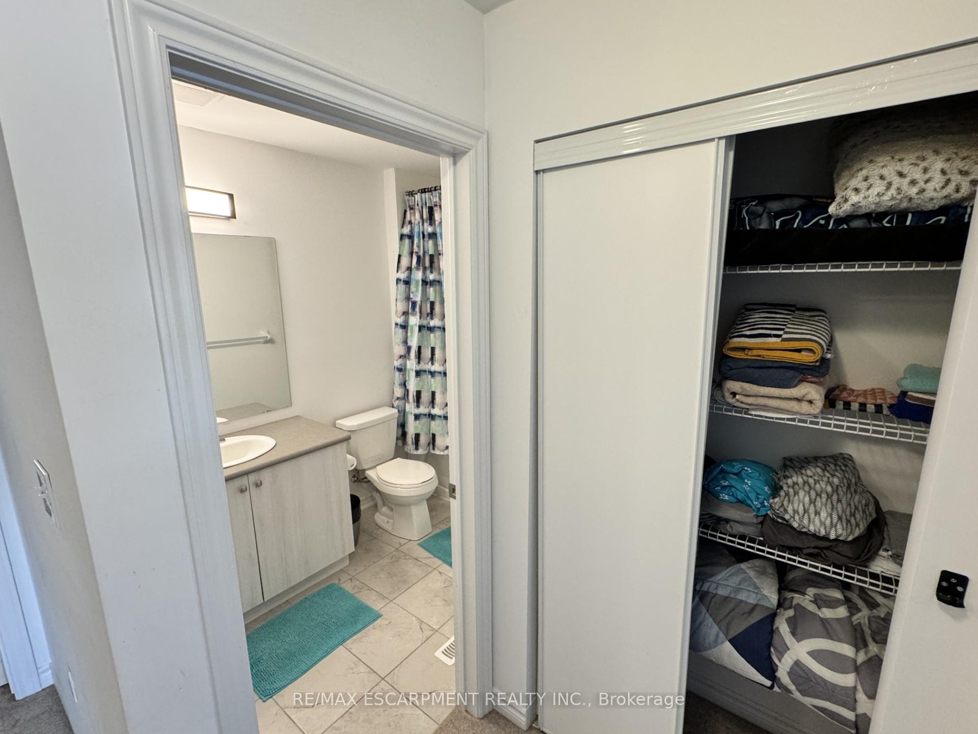 Photo 20 of 70 Brown Bear Street W, Barrie, Rural Barrie Southwest — HOMEH