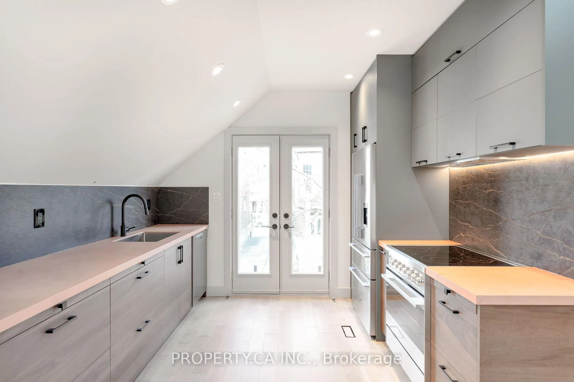 Photo 8 of Unit Garden, 110 Concord Avenue, Toronto, Palmerston-Little Italy — HOMEH