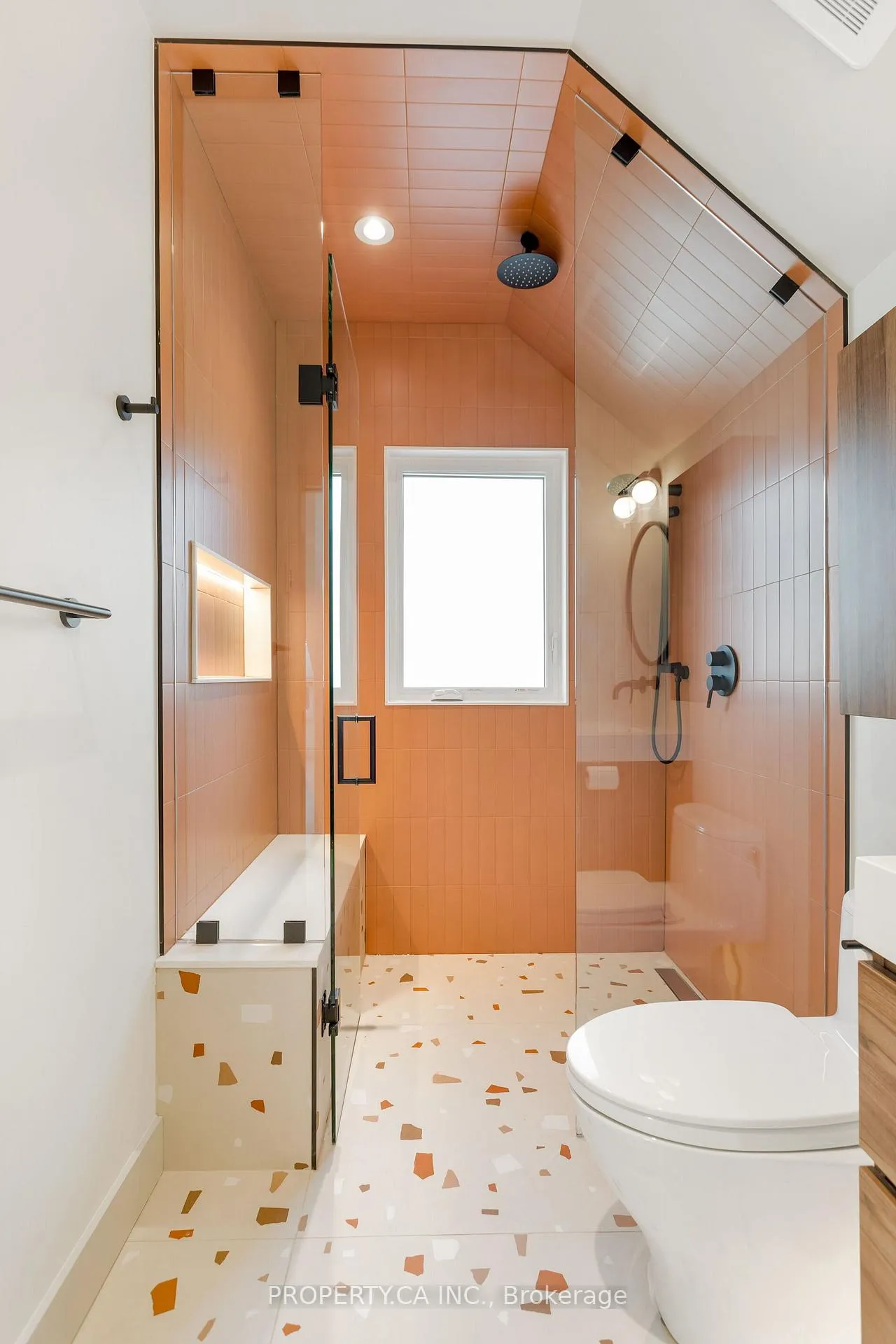 Photo 31 of Unit Garden, 110 Concord Avenue, Toronto, Palmerston-Little Italy — HOMEH