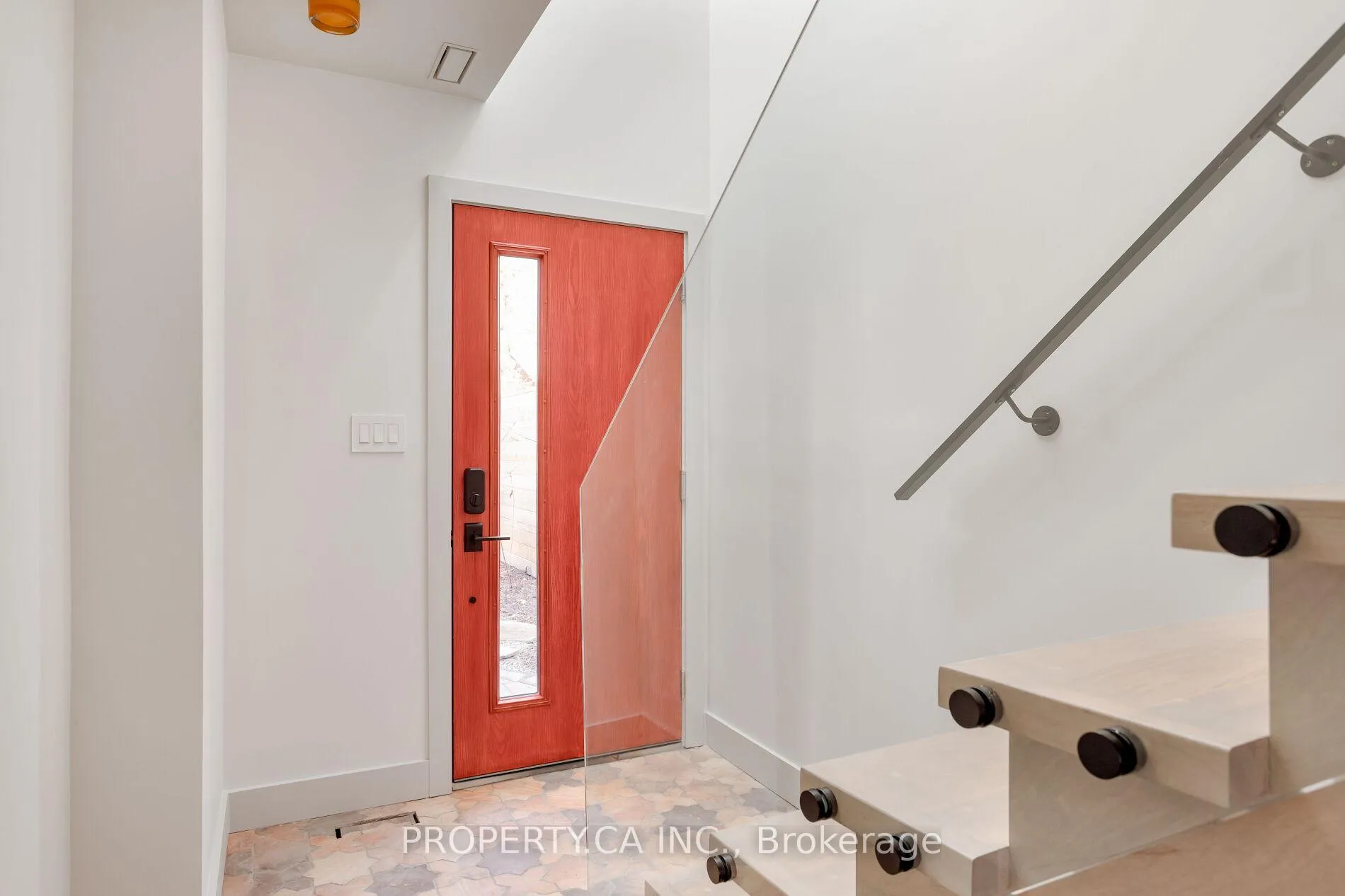 Photo 37 of Unit Garden, 110 Concord Avenue, Toronto, Palmerston-Little Italy — HOMEH