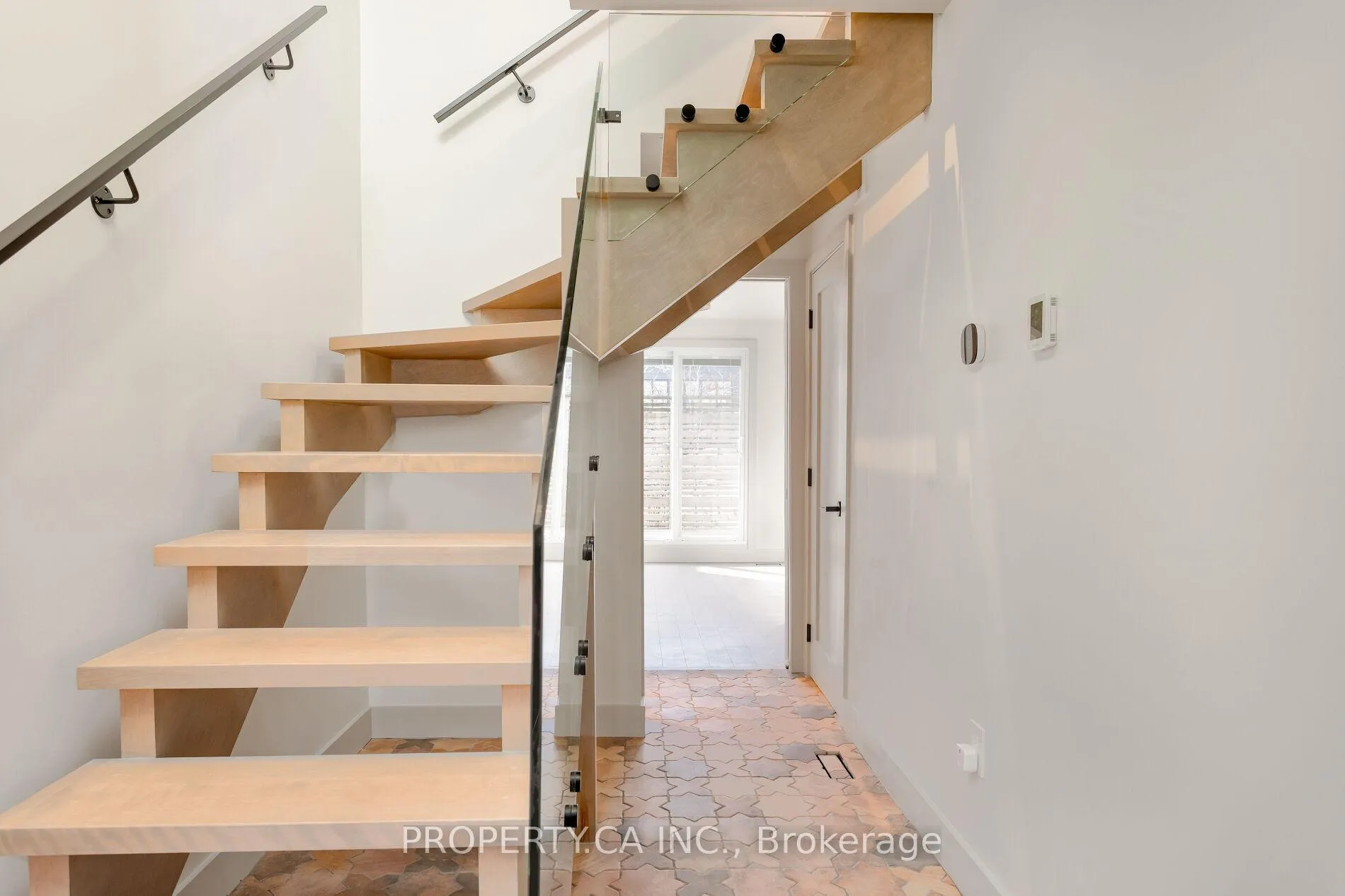Photo 39 of Unit Garden, 110 Concord Avenue, Toronto, Palmerston-Little Italy — HOMEH