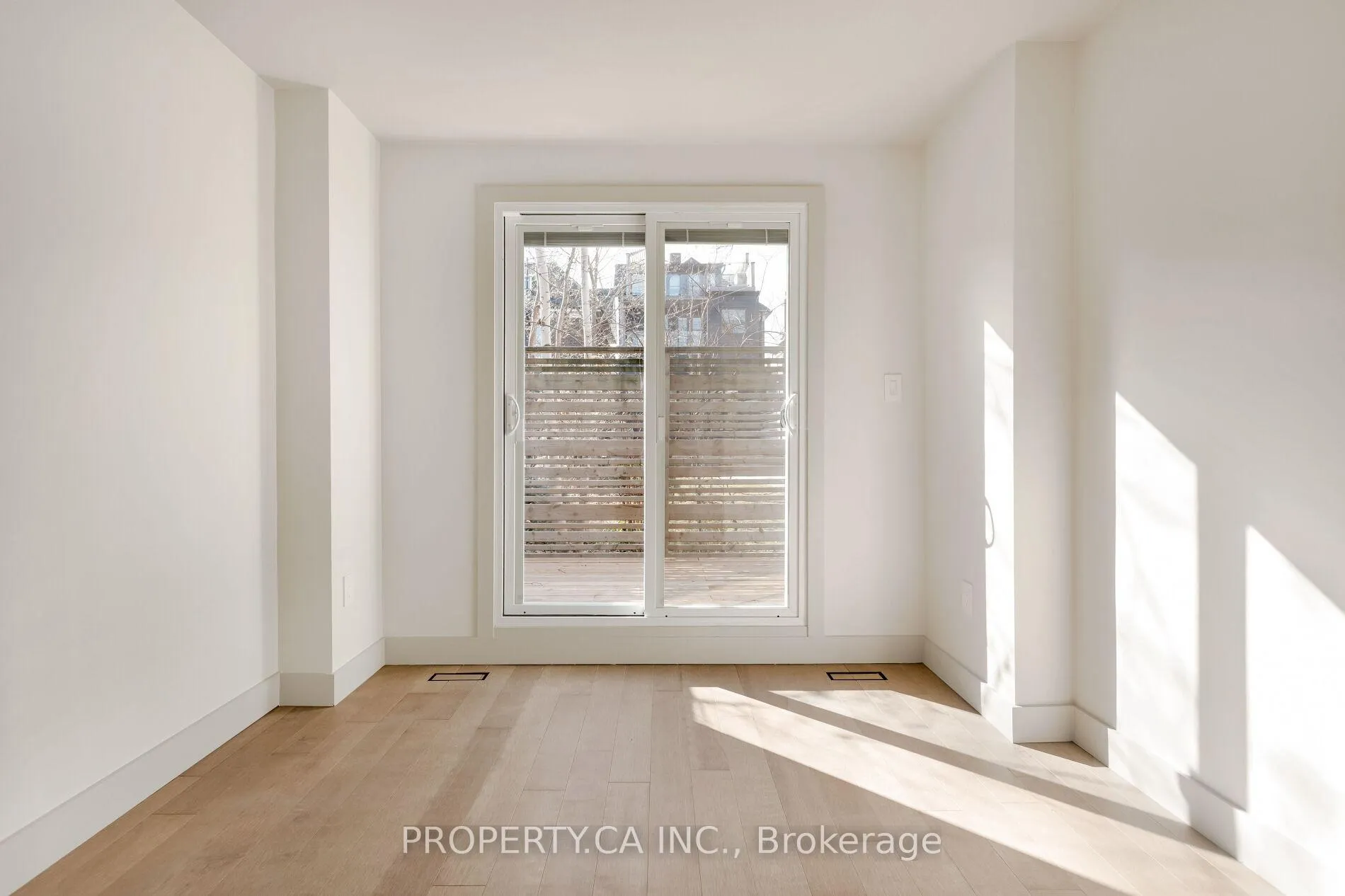 Photo 43 of Unit Garden, 110 Concord Avenue, Toronto, Palmerston-Little Italy — HOMEH