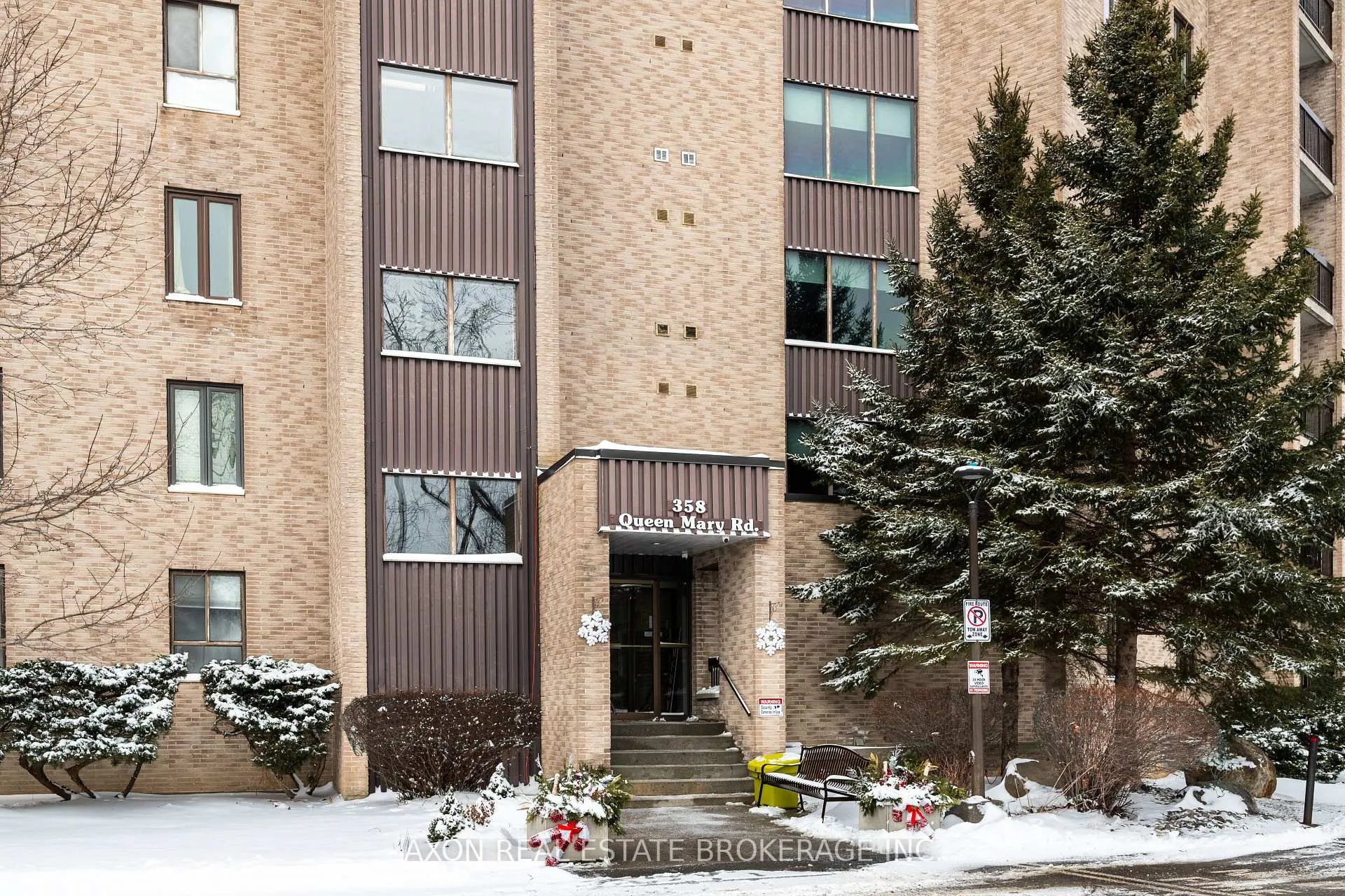 Photo 2 of Unit 501, 358 Queen Mary Road, Kingston, West of Sir John A. Blvd — HOMEH