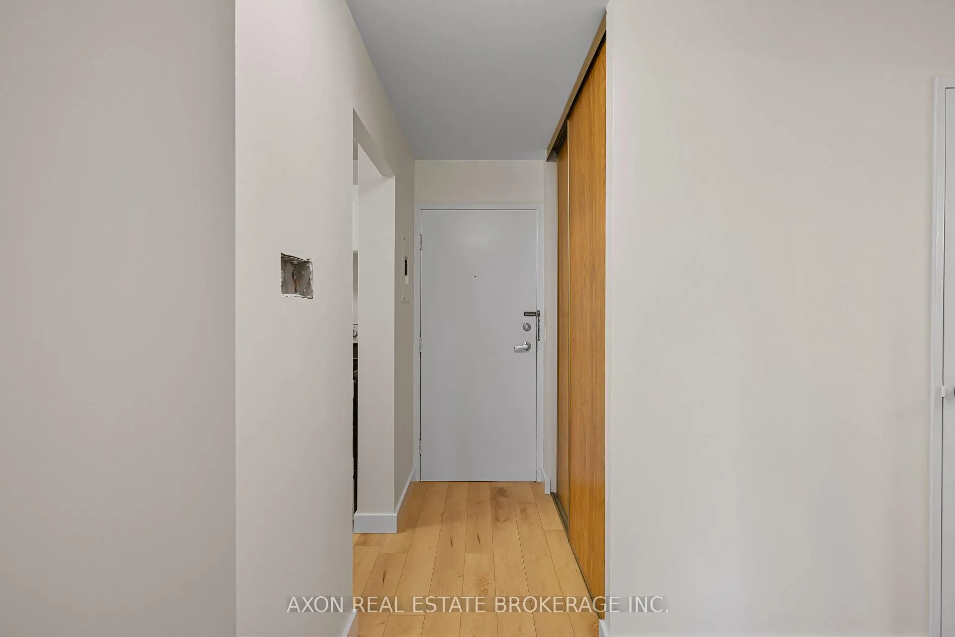 Photo 3 of Unit 501, 358 Queen Mary Road, Kingston, West of Sir John A. Blvd — HOMEH