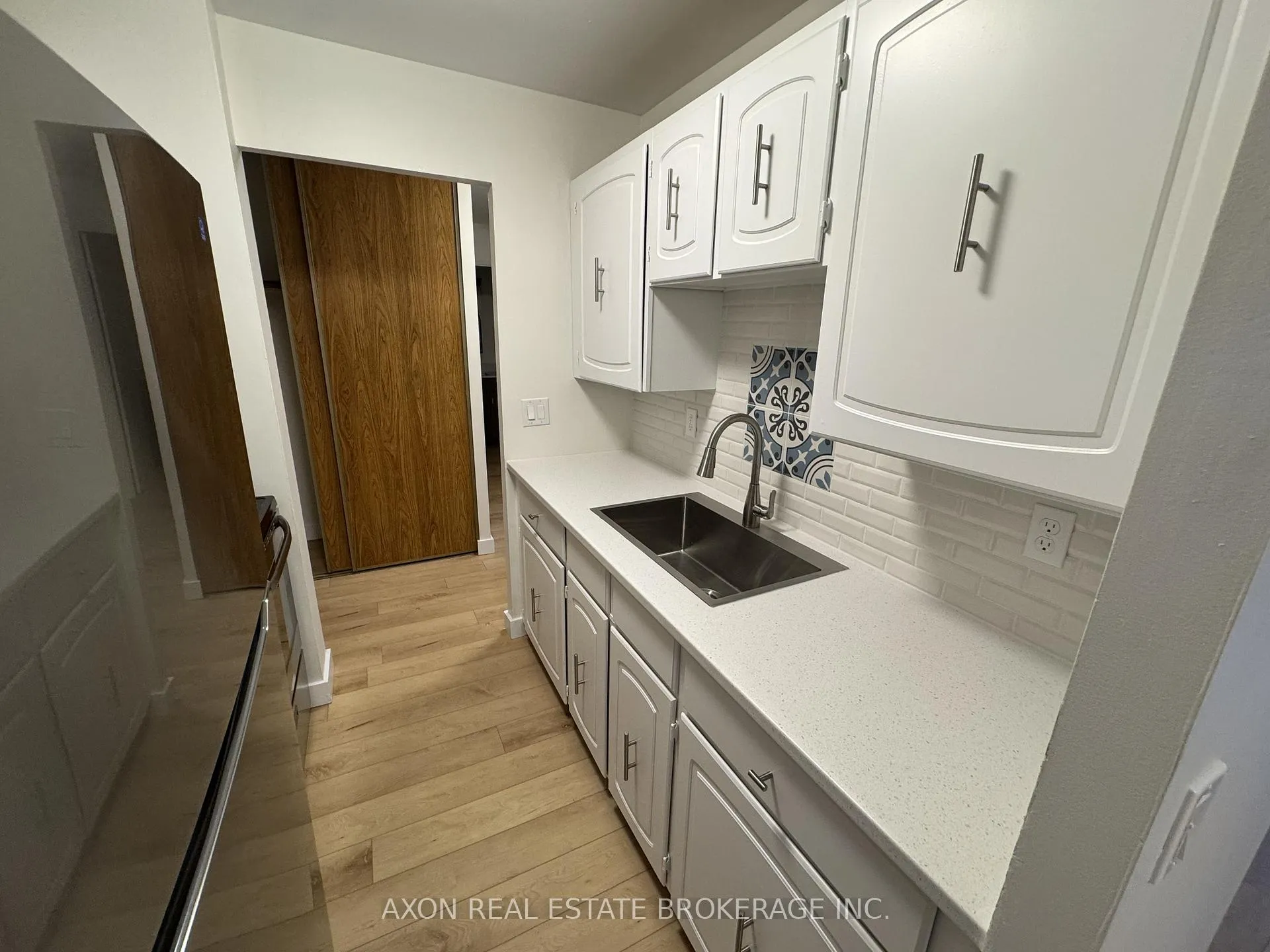 Photo 8 of Unit 501, 358 Queen Mary Road, Kingston, West of Sir John A. Blvd — HOMEH