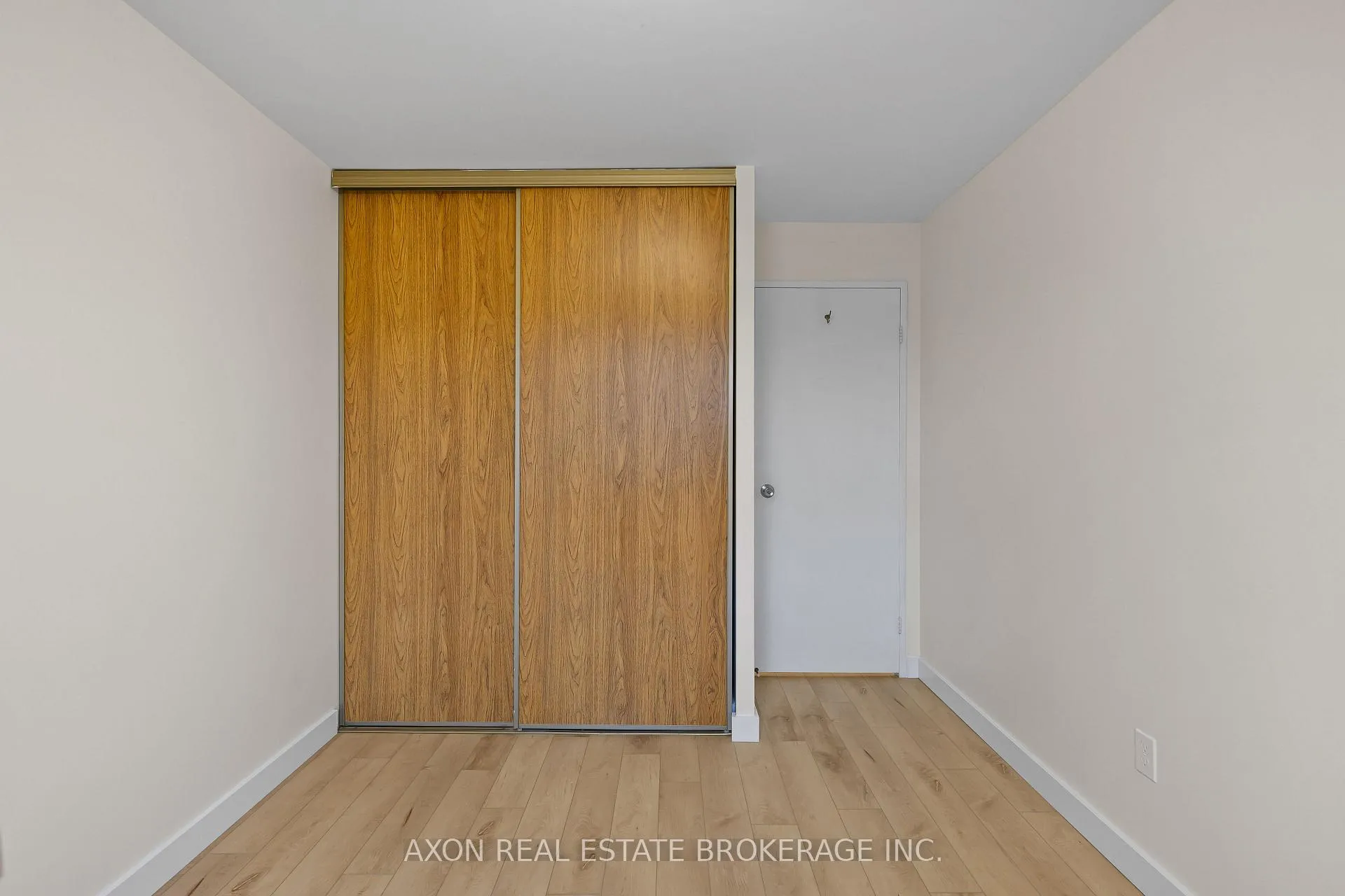 Photo 16 of Unit 501, 358 Queen Mary Road, Kingston, West of Sir John A. Blvd — HOMEH