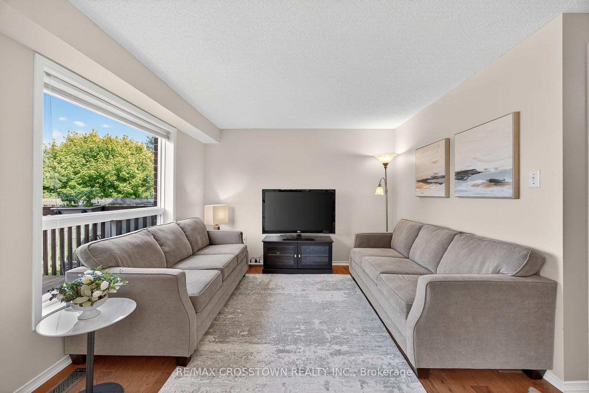 Photo 9 of 49 Tunbridge Road, Barrie, Georgian Drive — HOMEH
